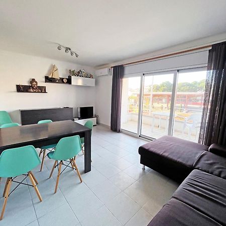 Apartamento De 3 Habitaciones En El Centro Ля Эскала Экстерьер фото