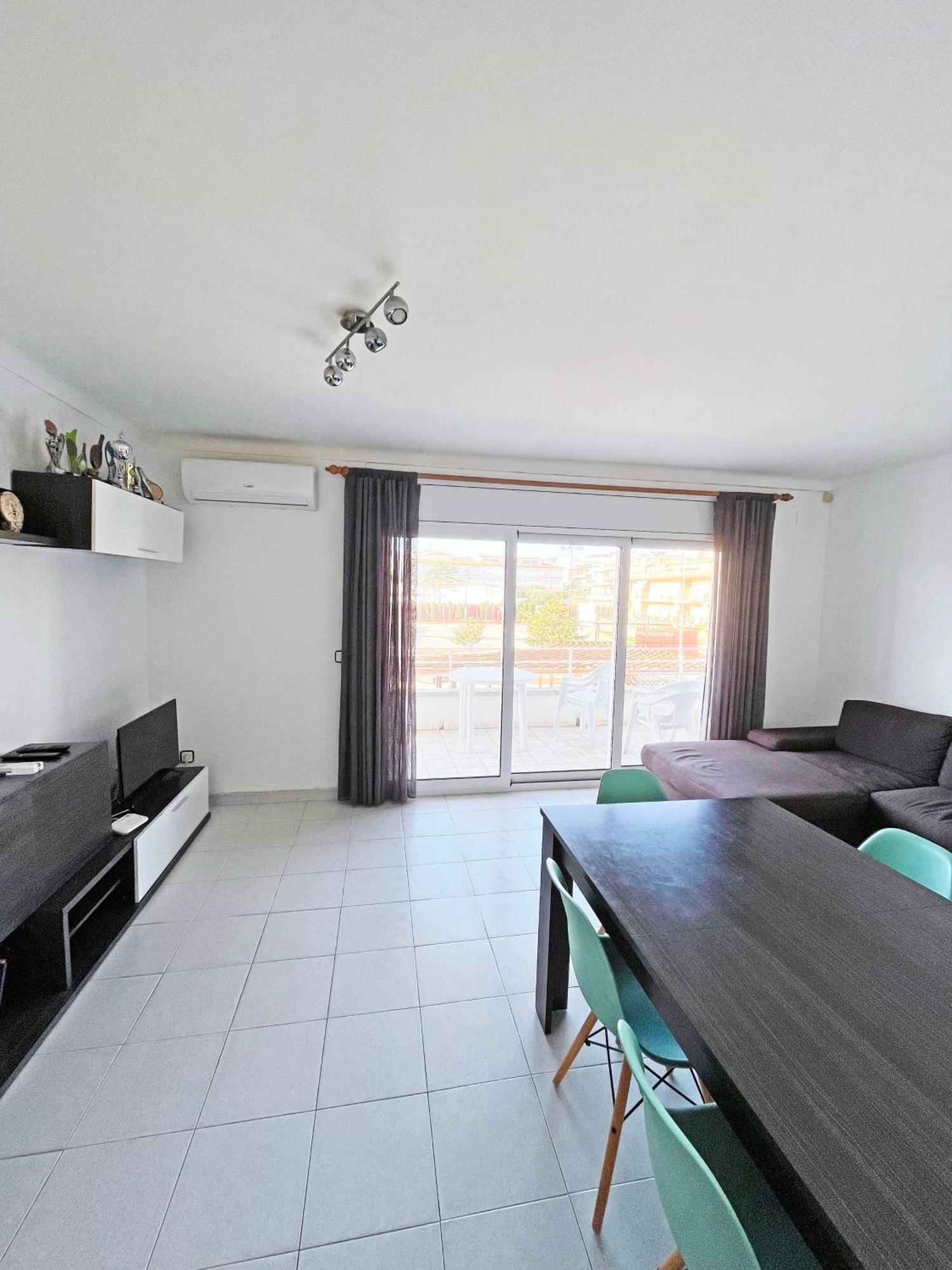 Apartamento De 3 Habitaciones En El Centro Ля Эскала Экстерьер фото