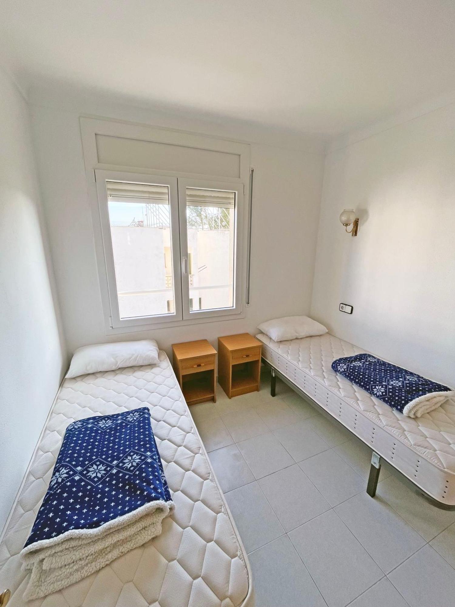 Apartamento De 3 Habitaciones En El Centro Ля Эскала Экстерьер фото